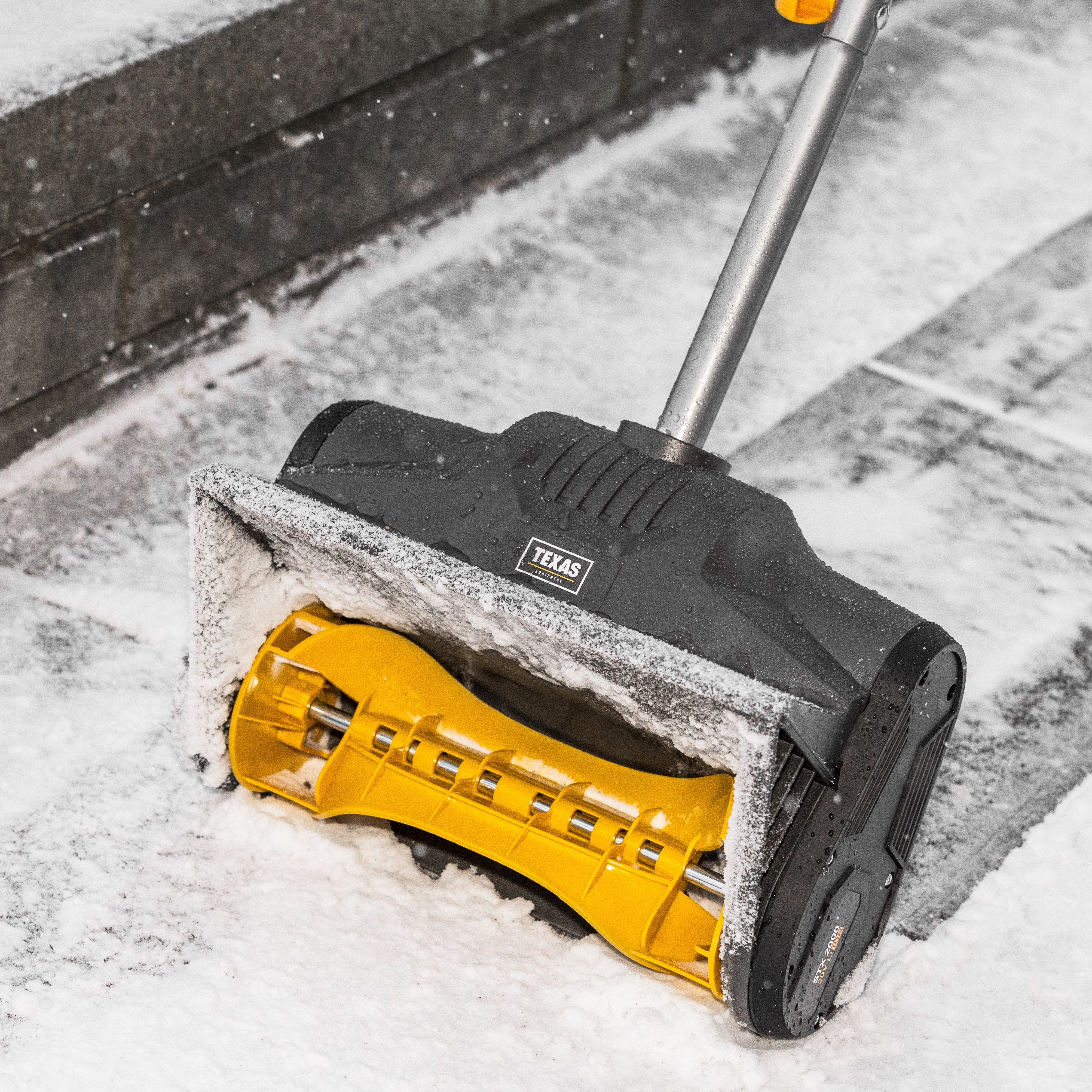 Texas Akku Schneefräse STX2000 (20V) - Mit Akku und Ladegerät