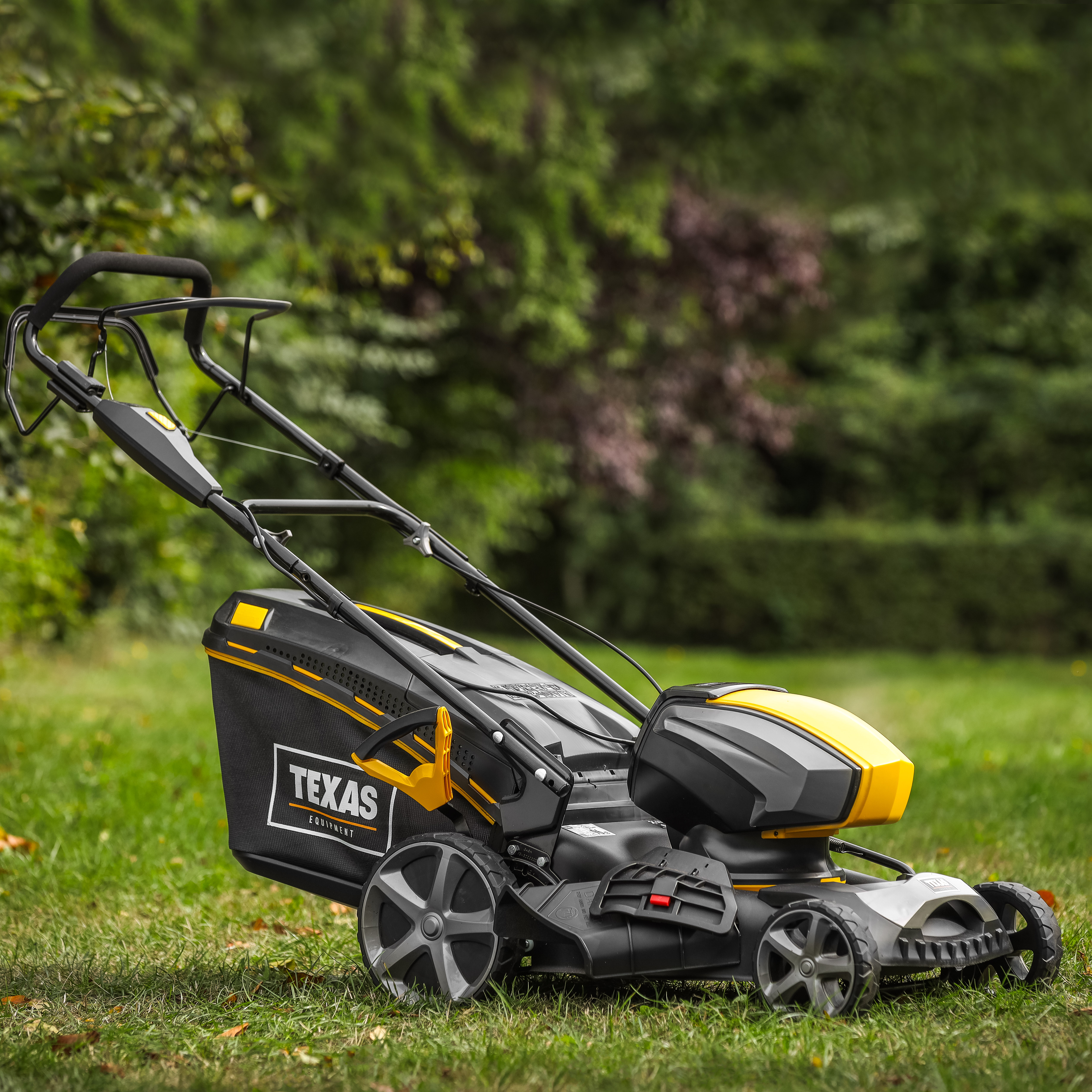 Texas Akku Rasenmäher - Razor 4640TR-Li inkl. 40 V / 2,5 Ah Akku und Standard Ladegerät